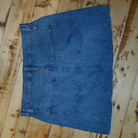 Madewell Denim Skirt - Picture 2 of 8